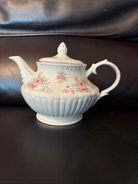 Crown Dorset White Porcelain Teapot W/Pink Floral Pattern Vintage Staffordshire